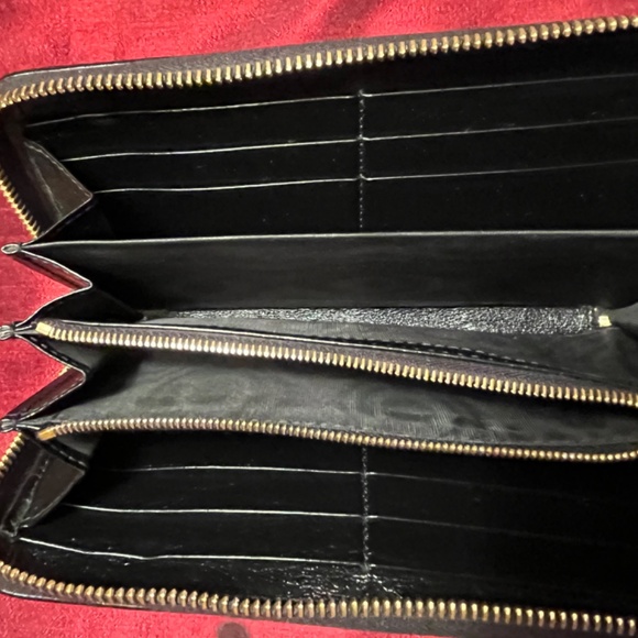 Gucci Rajah TigerHead Zip Around Wallet, Black - Picture 8 of 10